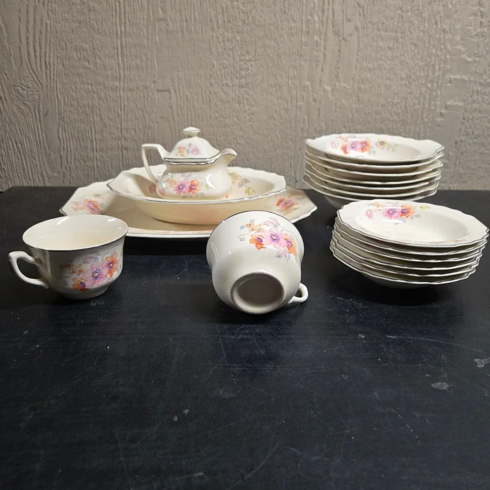 Vintage WS George Lido Canarytone Floral Dinnerware Set Platter Bowls Cups 196A